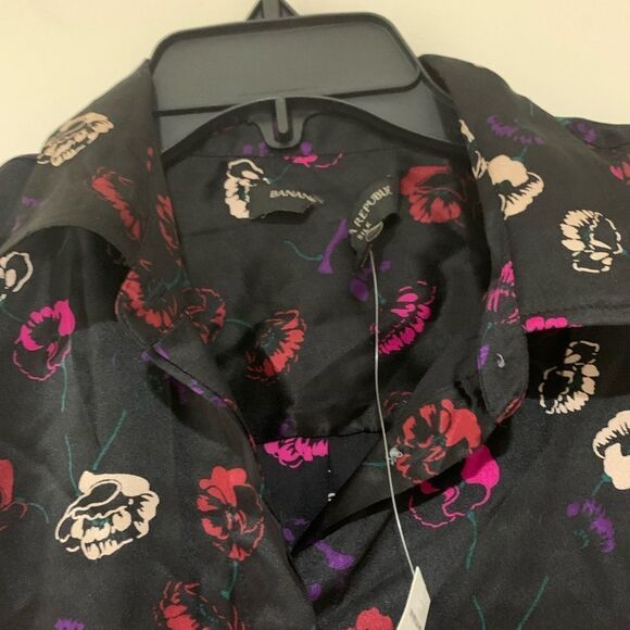 Banana Republic Floral printed Black Blouse n/tag - Picture 4 of 7